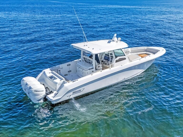 2018-Boston-Whaler-380-Outrage-Power-9743410-976027667-0-010420251056-3