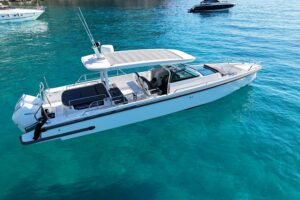 2020 axopar 37 sun top power 9979730 20251014051324360 3